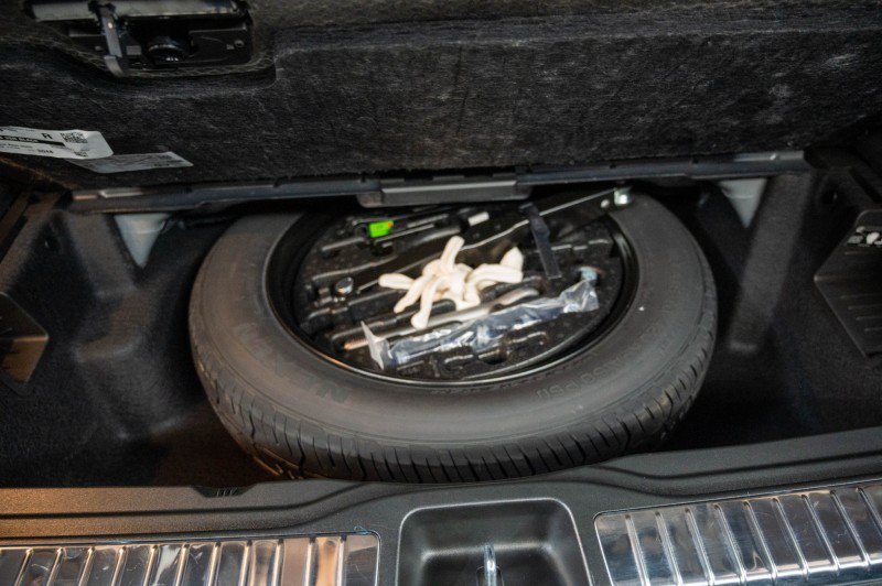 Certified 2026 Mercedes-Benz GLS 450 4MATIC image 37