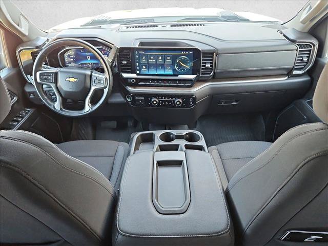 Used 2024 Chevrolet Silverado 2500 LT AWD/4WD image 18