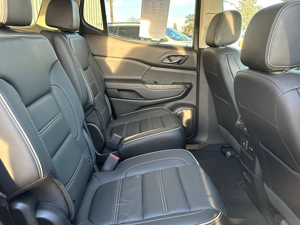 Used 2023 GMC Acadia Denali w/ Denali Ultimate Package AWD/4WD image 23