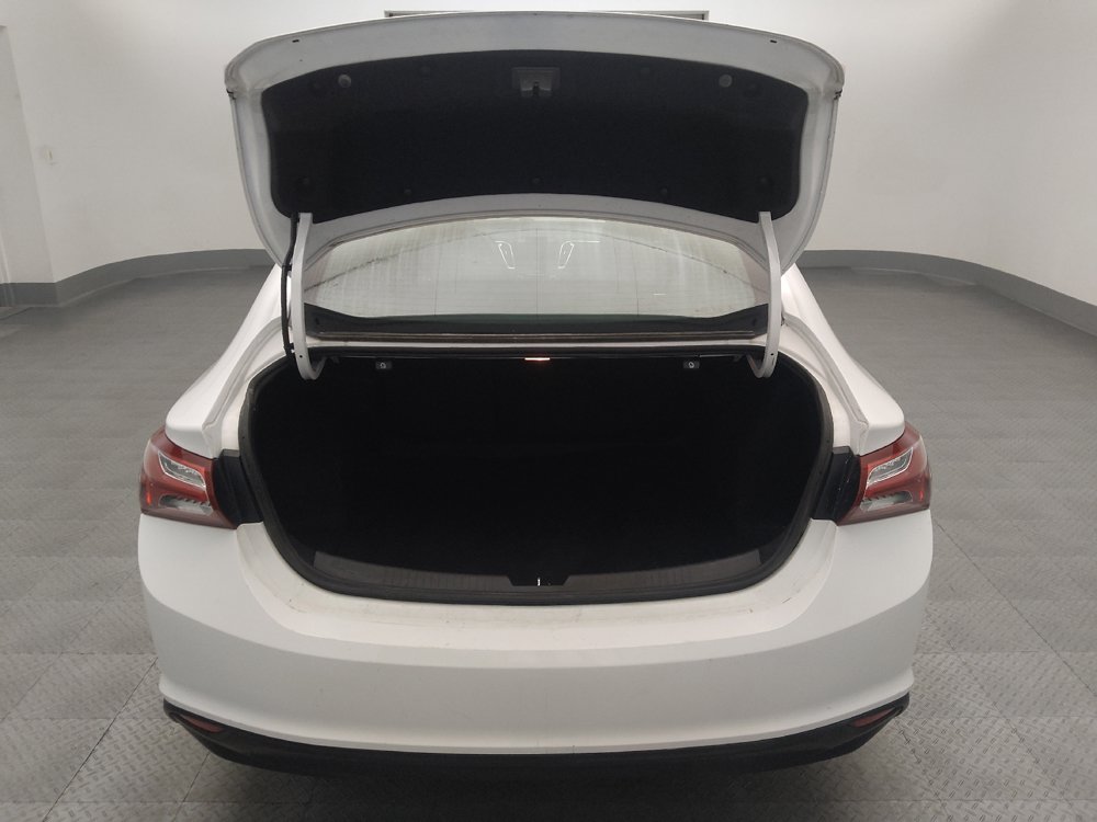Used 2020 Chevrolet Malibu LT FWD image 29