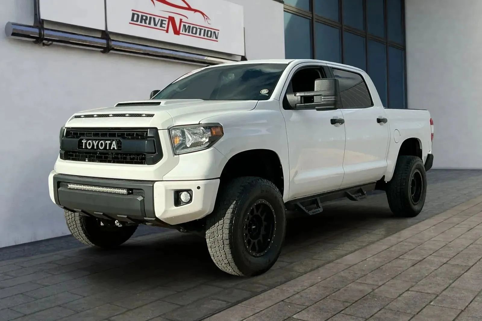 Used 2017 Toyota Tundra SR5 image 6