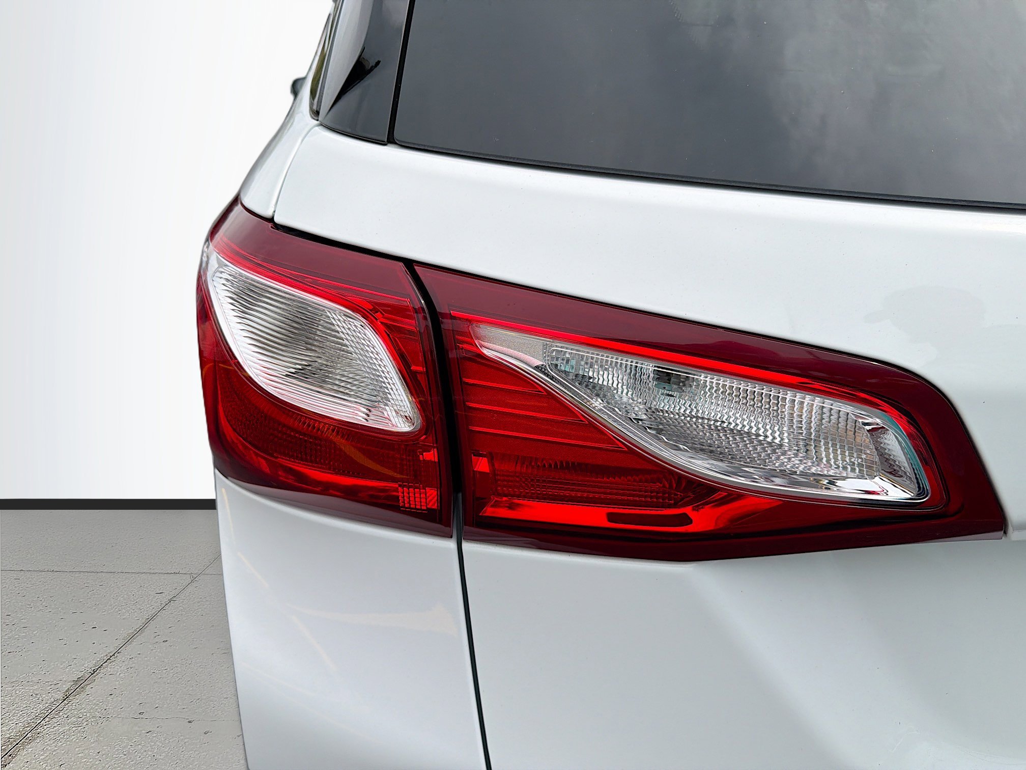 Used 2019 Chevrolet Equinox LT image 11