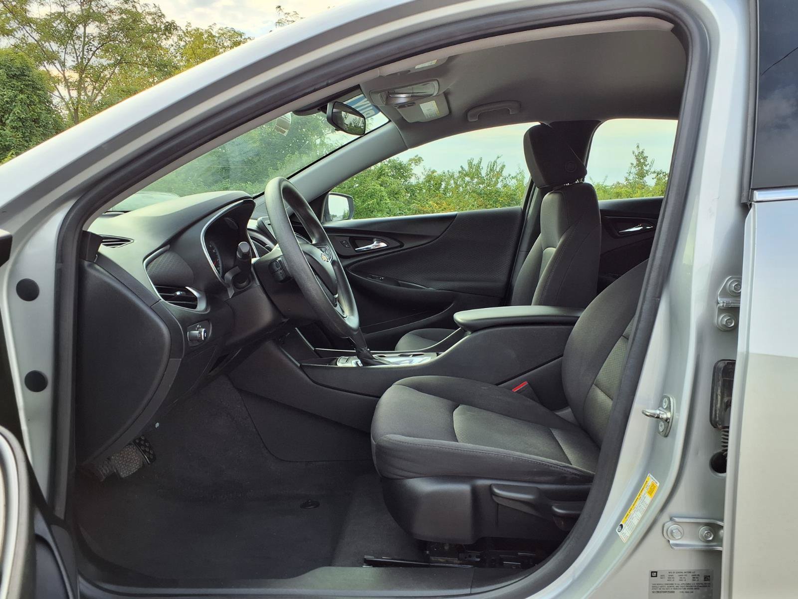 Used 2017 Chevrolet Malibu LS FWD image 25