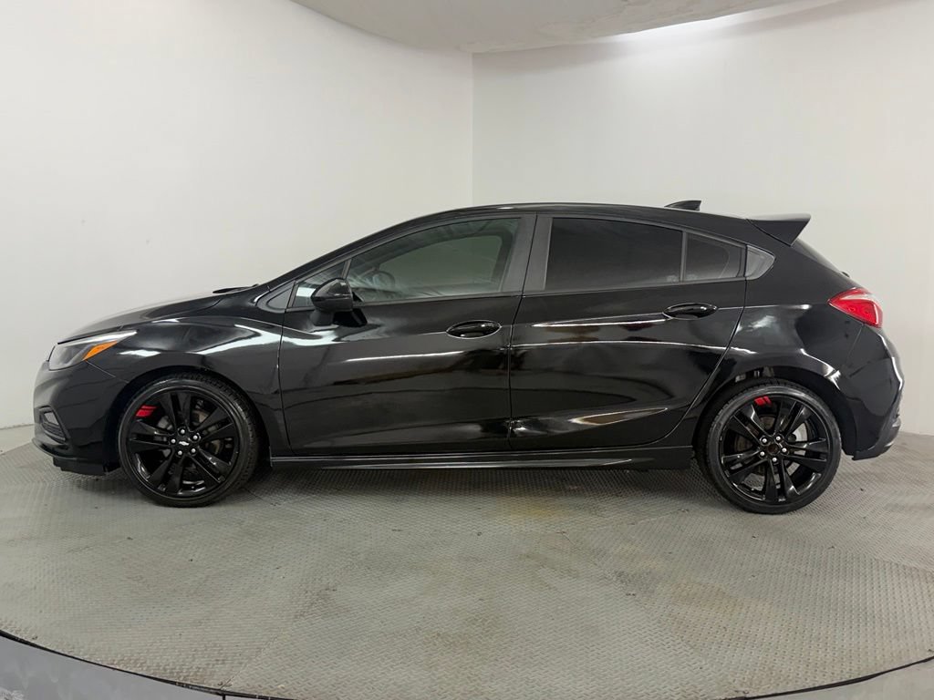 Used 2018 Chevrolet Cruze LT w/ Sun And Sound Package FWD image 4