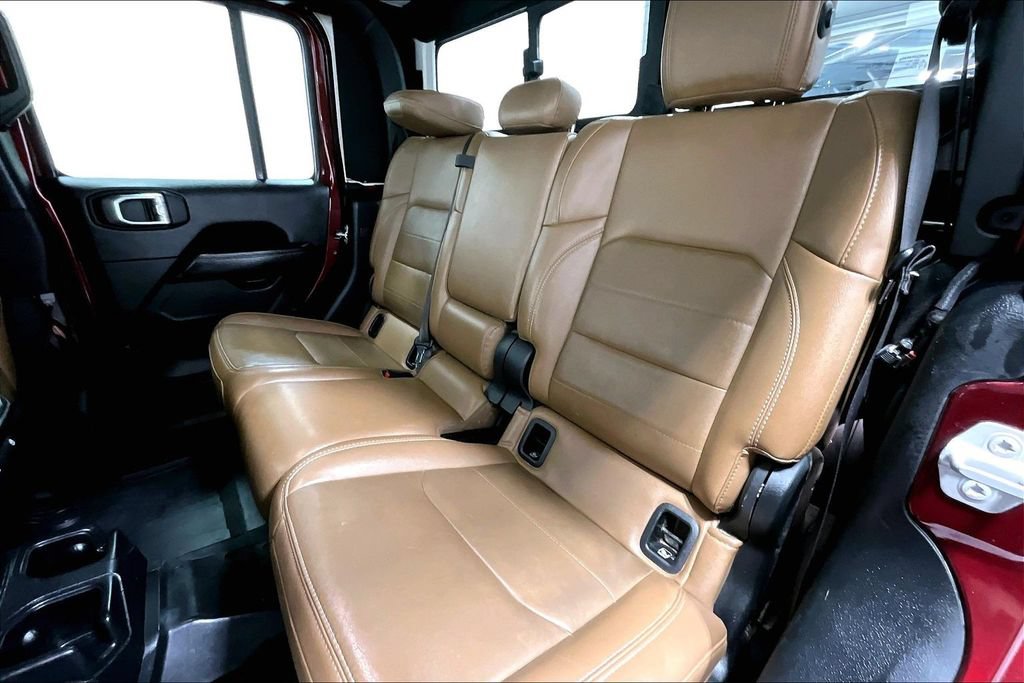 Used 2021 Jeep Gladiator Overland AWD/4WD image 32