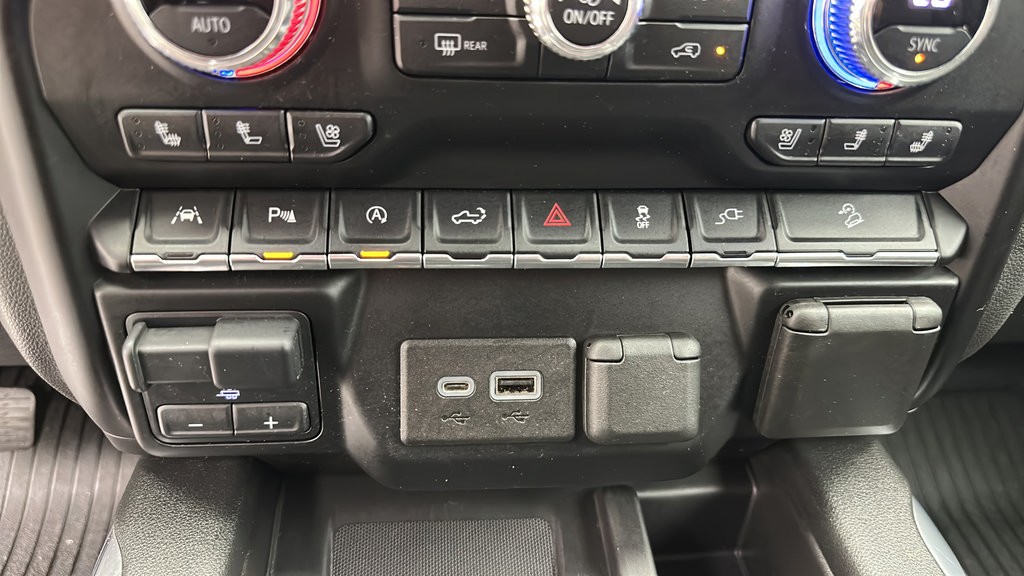 Used 2021 GMC Sierra 1500 AT4 w/ AT4 Premium Package AWD/4WD image 22