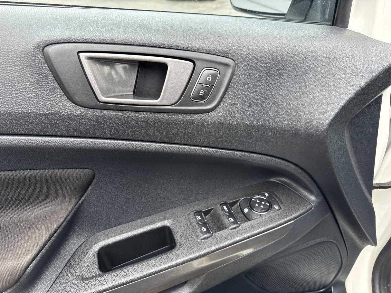 Used 2020 Ford EcoSport SE w/ SE Convenience Package image 13