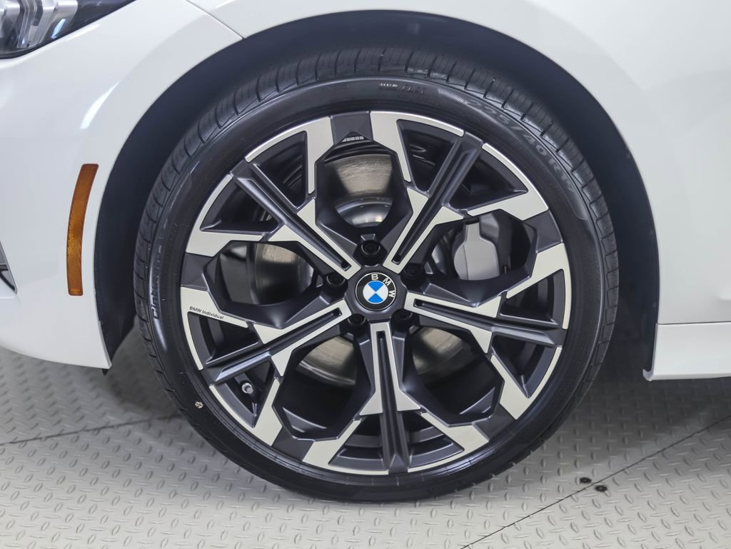 Used 2025 BMW 330i xDrive Sedan w/ Convenience Package image 2