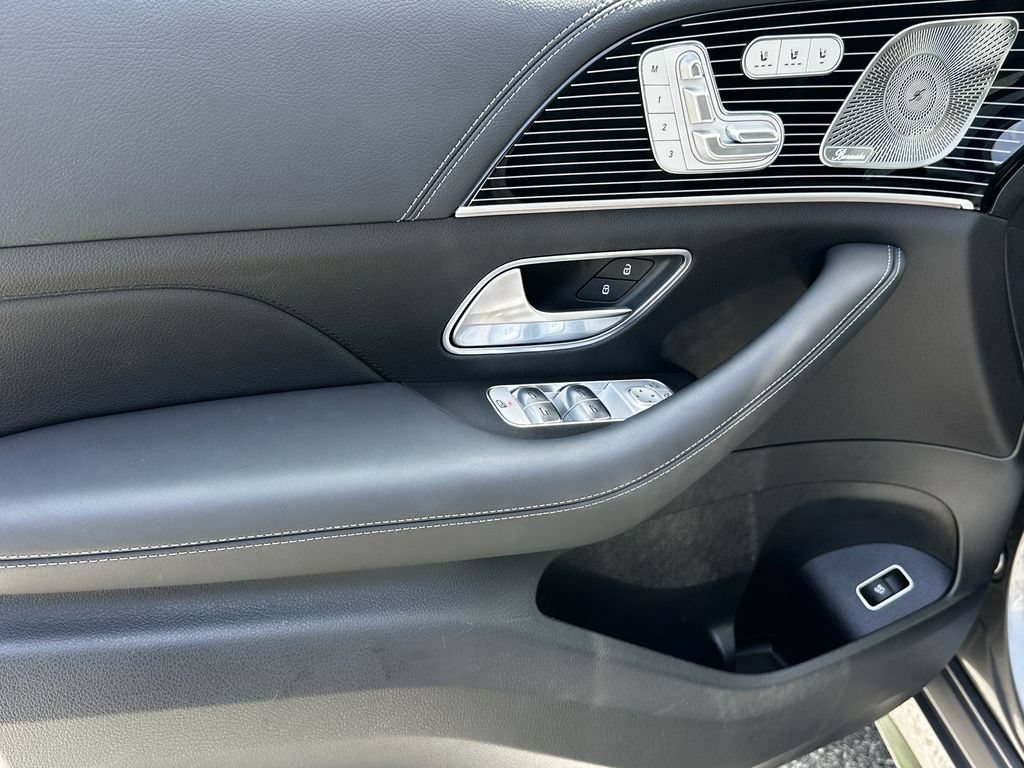 Certified 2025 Mercedes-Benz GLS 450 4MATIC image 11