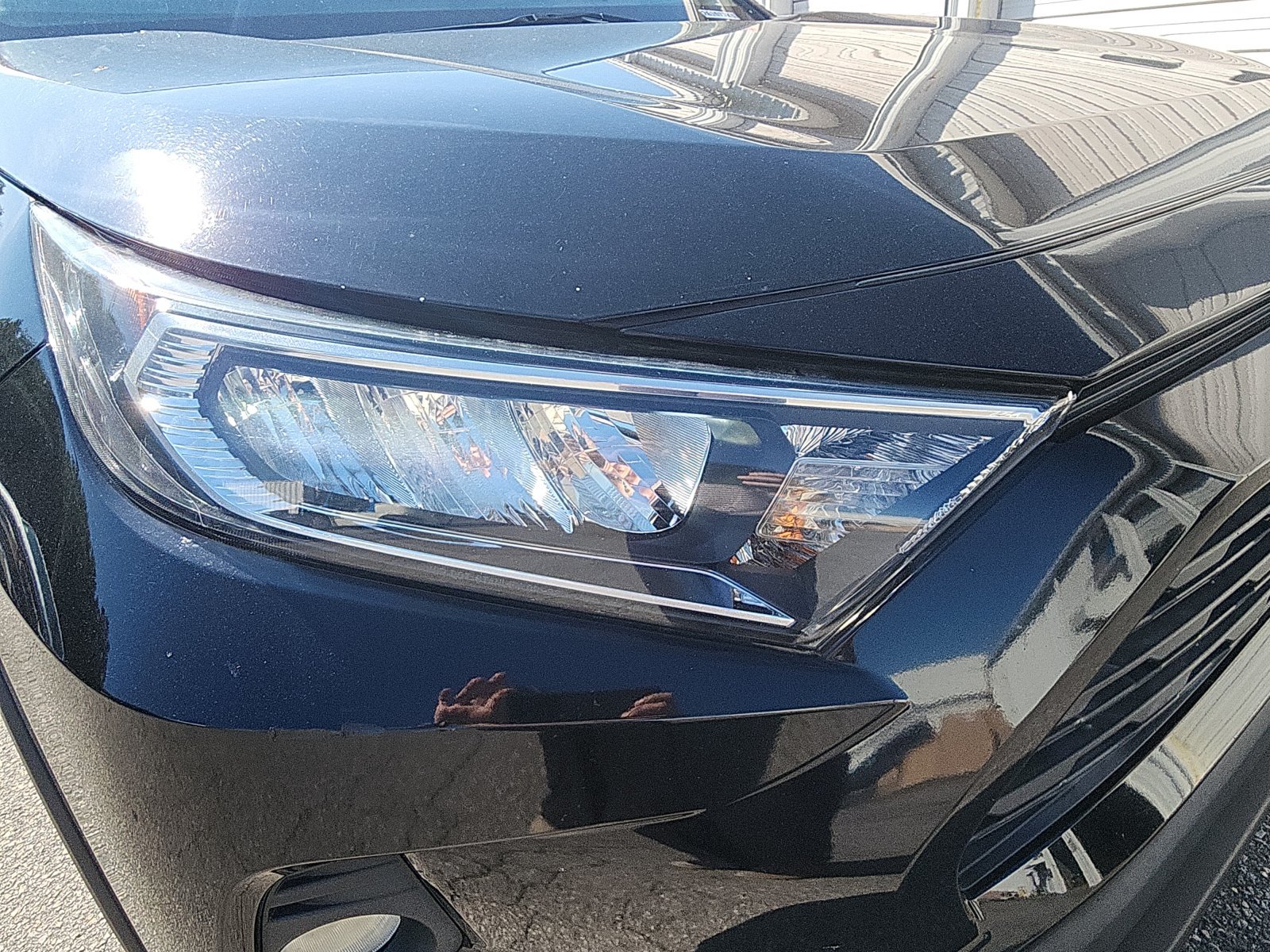 Used 2021 Toyota RAV4 XLE FWD image 9