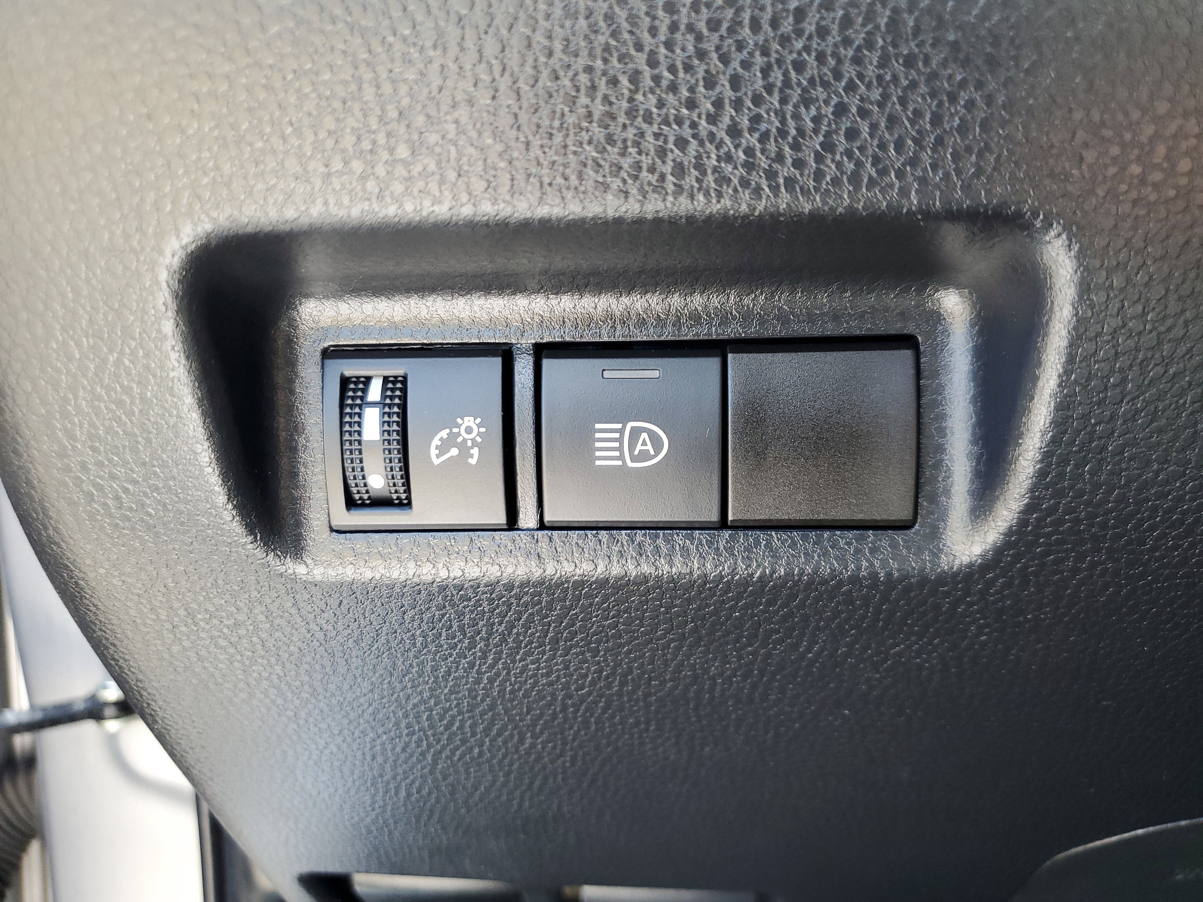 Used 2024 Toyota RAV4 LE AWD/4WD image 28