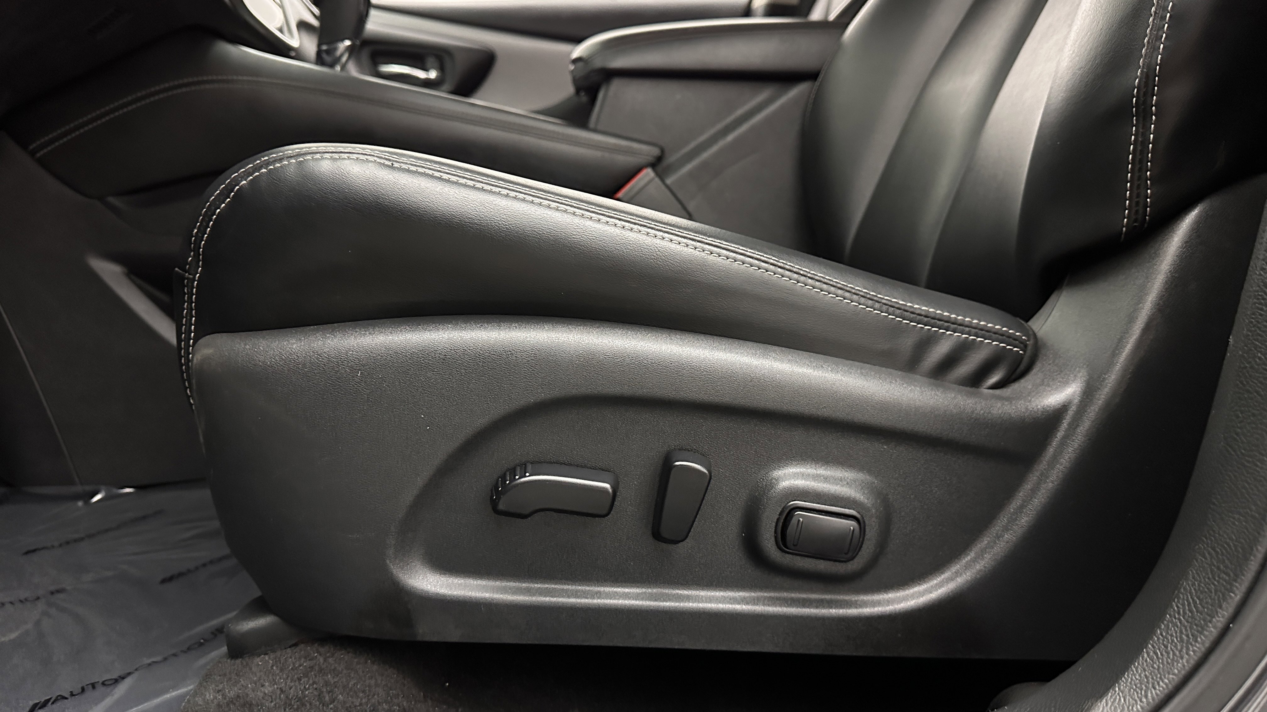 Used 2022 Nissan Murano SV FWD image 13