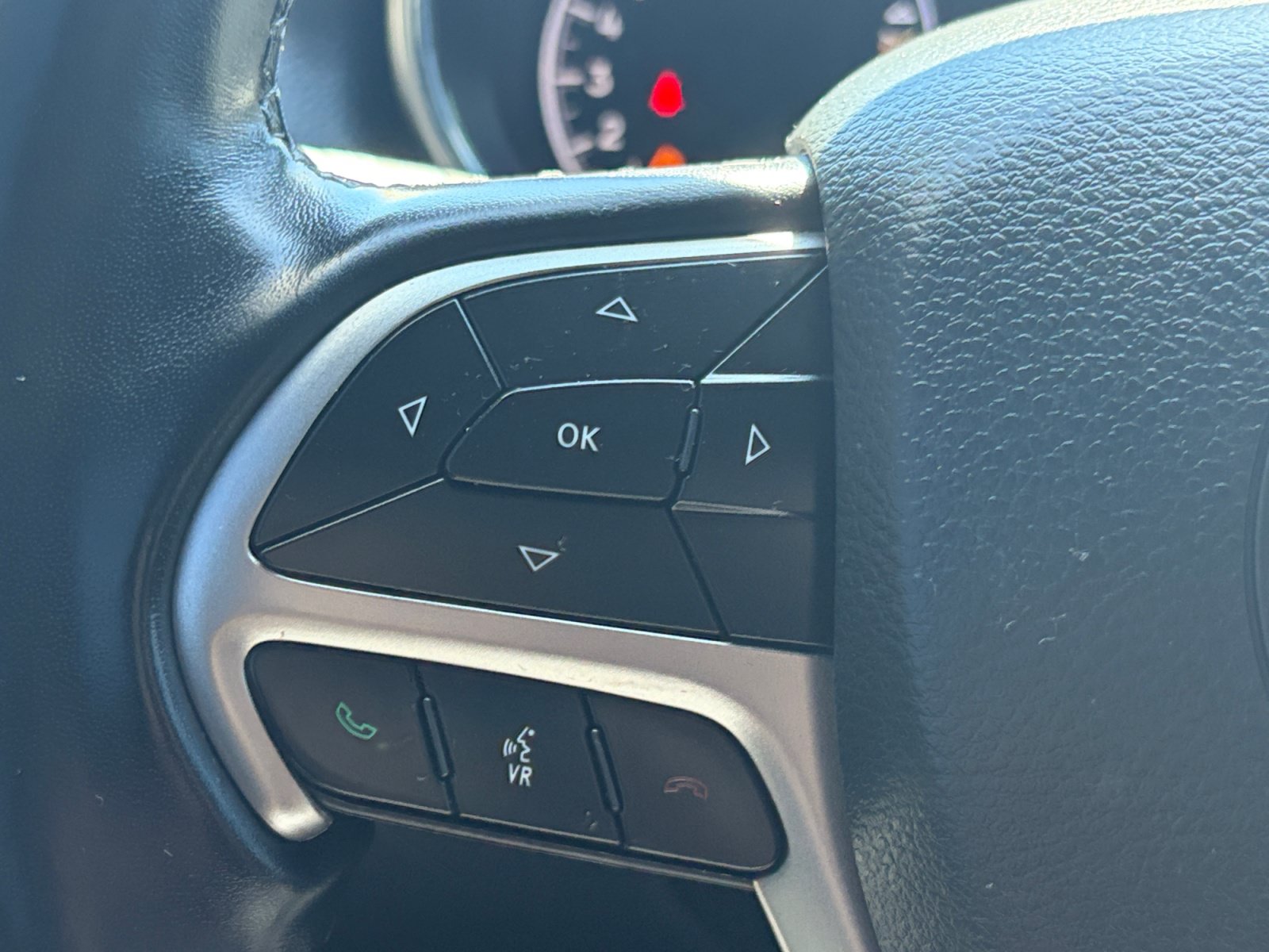 Used 2021 Jeep Grand Cherokee Laredo AWD/4WD image 20