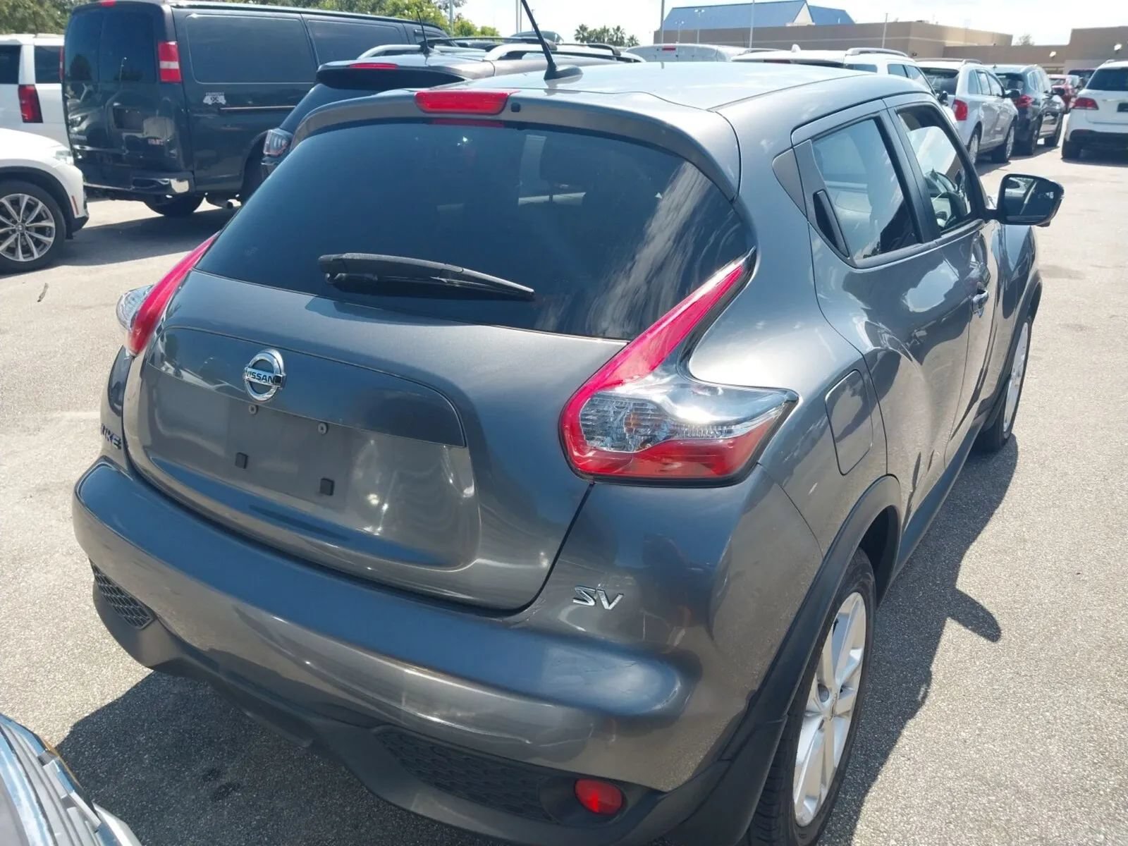 Used 2015 Nissan Juke SV w/ Technology Package FWD image 2