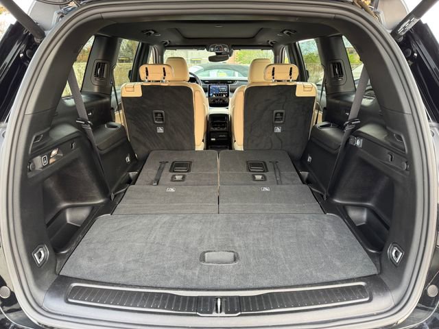 Used 2023 Jeep Grand Cherokee L Limited AWD/4WD image 19