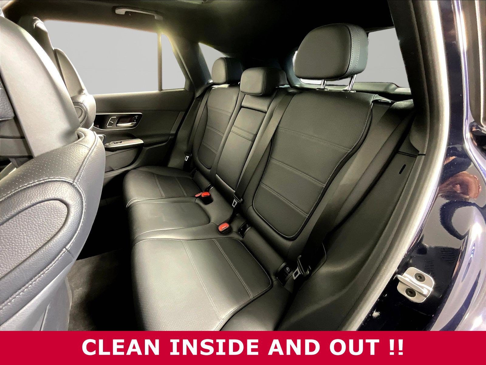 Used 2024 Mercedes-Benz GLC 300 4MATIC image 22
