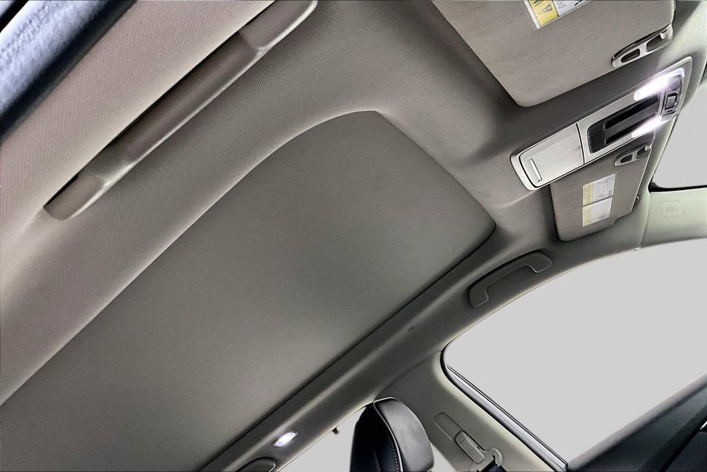 Used 2025 Honda Pilot Elite image 27