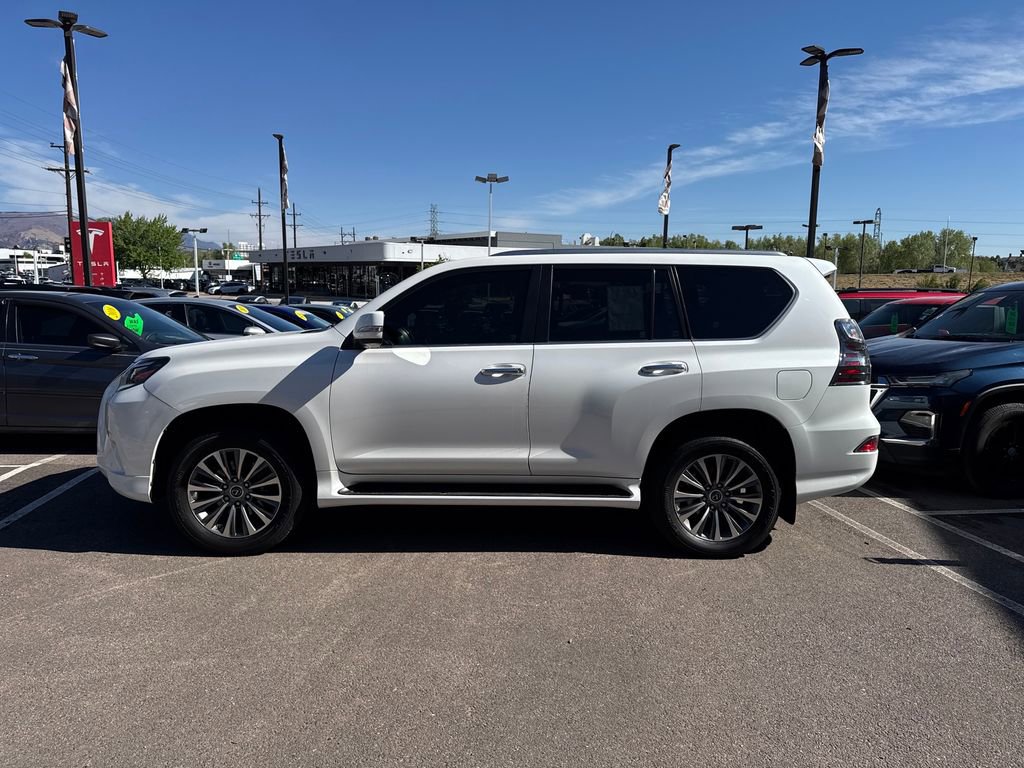 Used 2020 Lexus GX 460 Luxury w/ Off Road Package AWD/4WD image 17