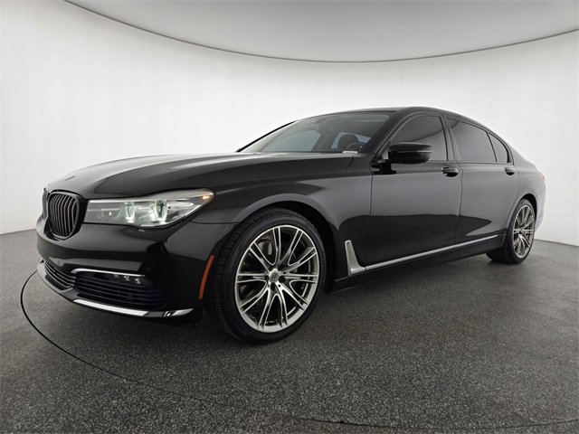 Used 2016 BMW 740i image 26