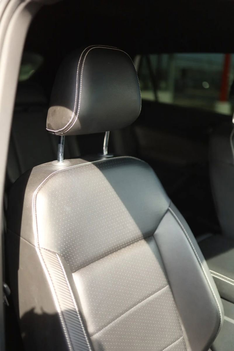 Used 2022 Volkswagen Atlas Cross Sport SE image 49
