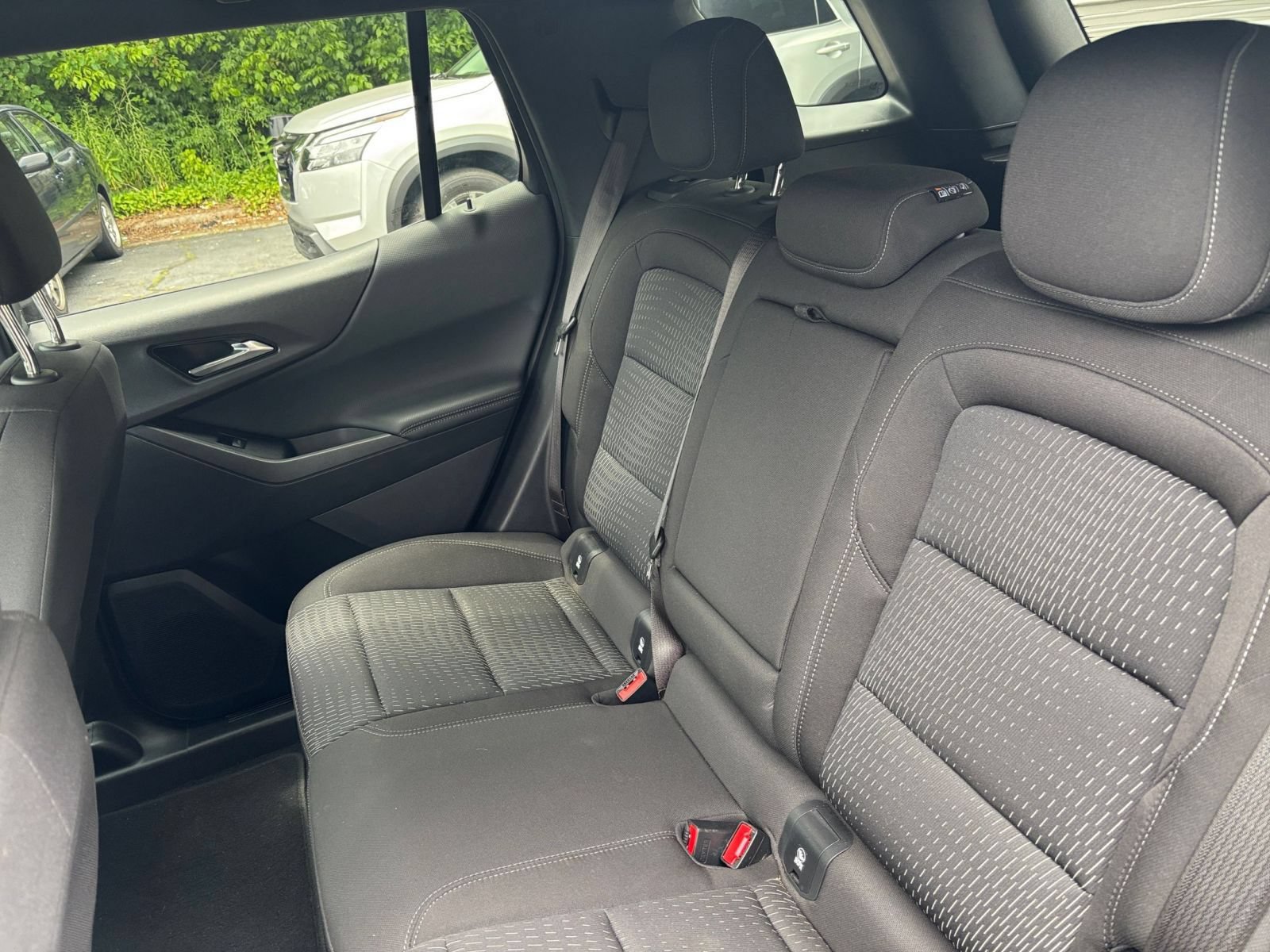 Used 2025 Chevrolet Equinox LT FWD image 33