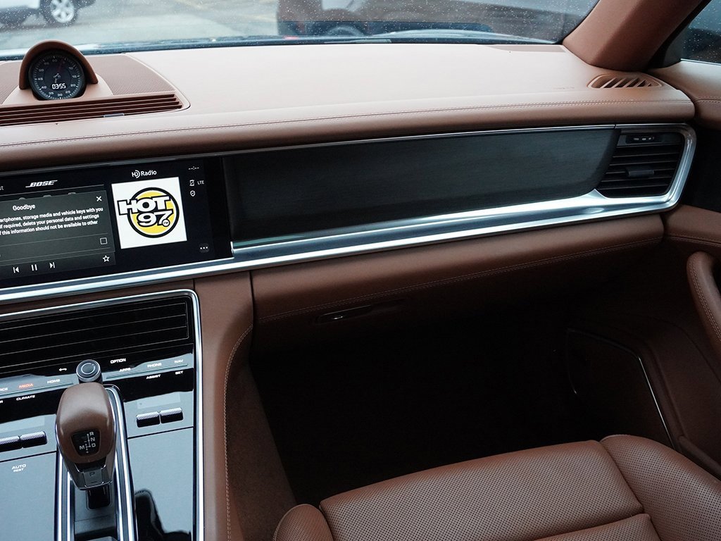 Used 2023 Porsche Panamera 4 Platinum Edition image 36