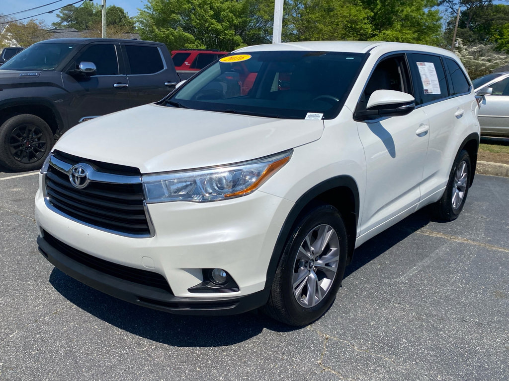 Used 2016 Toyota Highlander Plus video 2