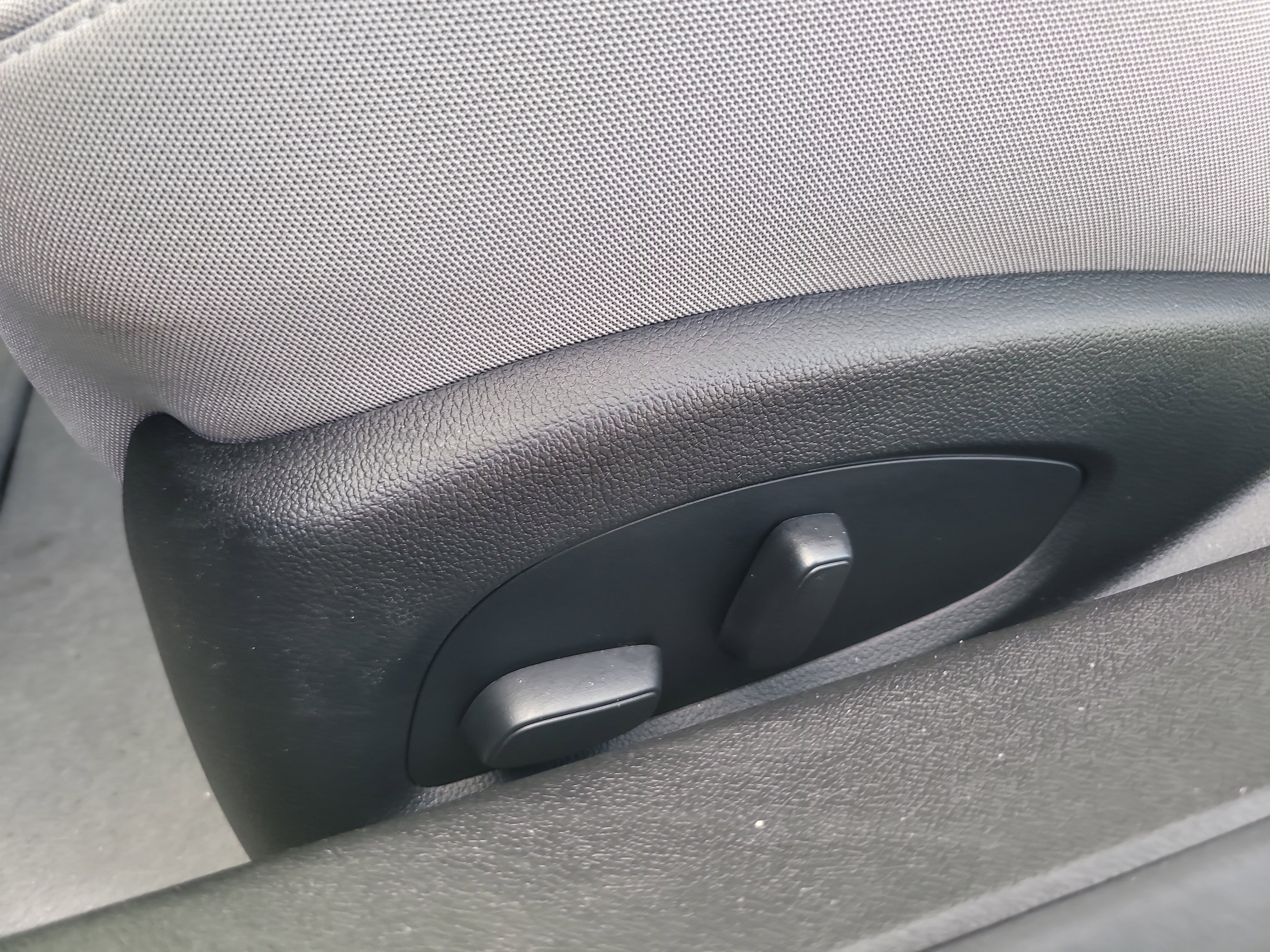 Used 2023 Chevrolet Camaro LT image 14