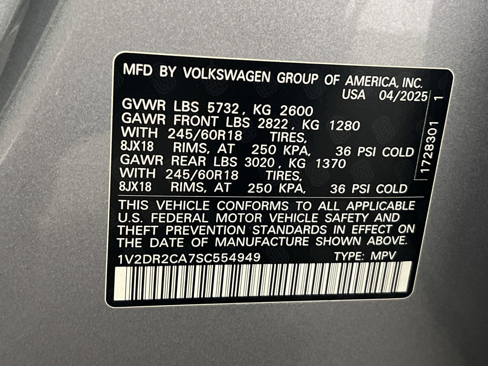 Used 2025 Volkswagen Atlas SE image 30