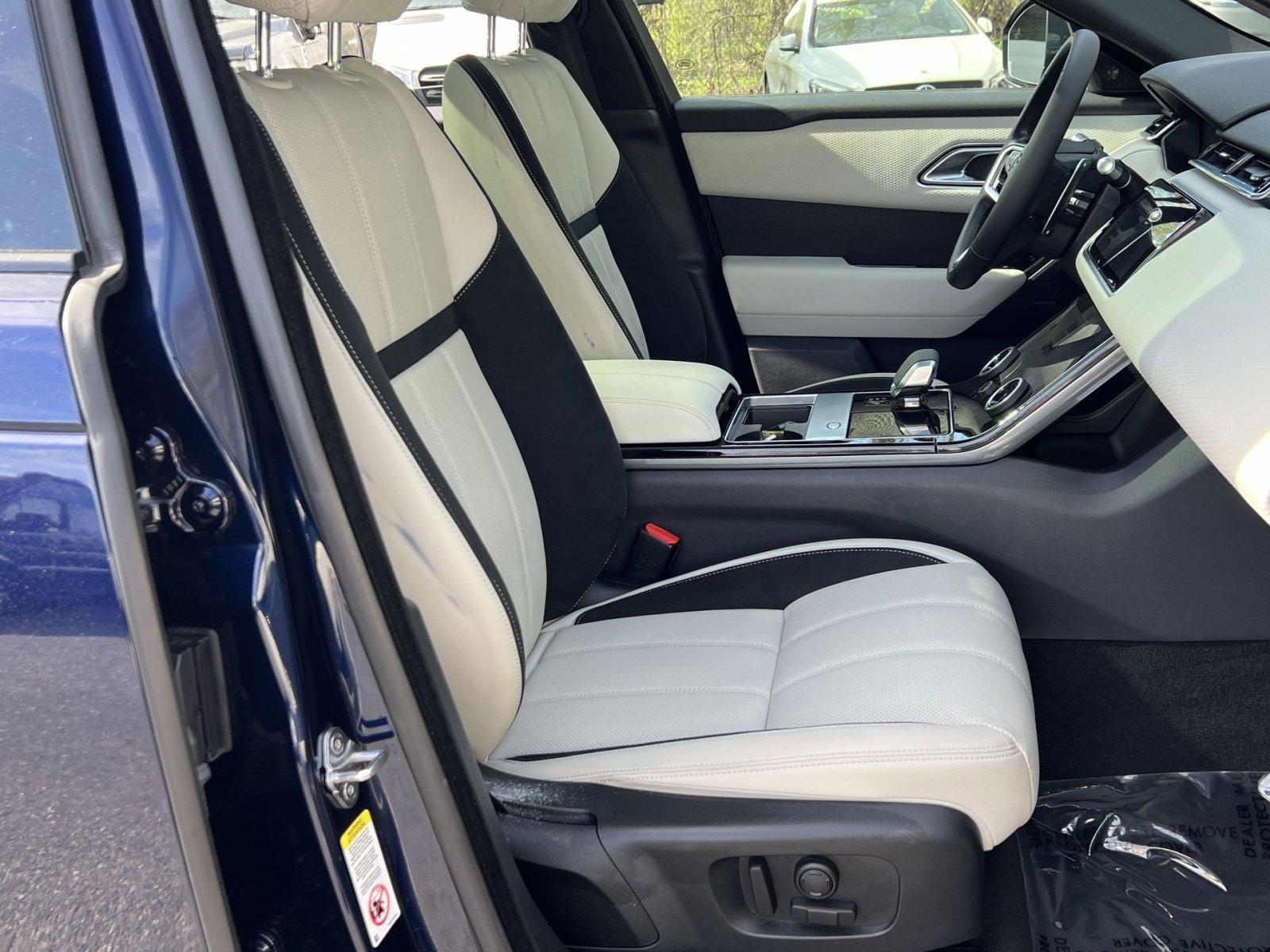Used 2022 Land Rover Range Rover Velar R-Dynamic S AWD/4WD image 26