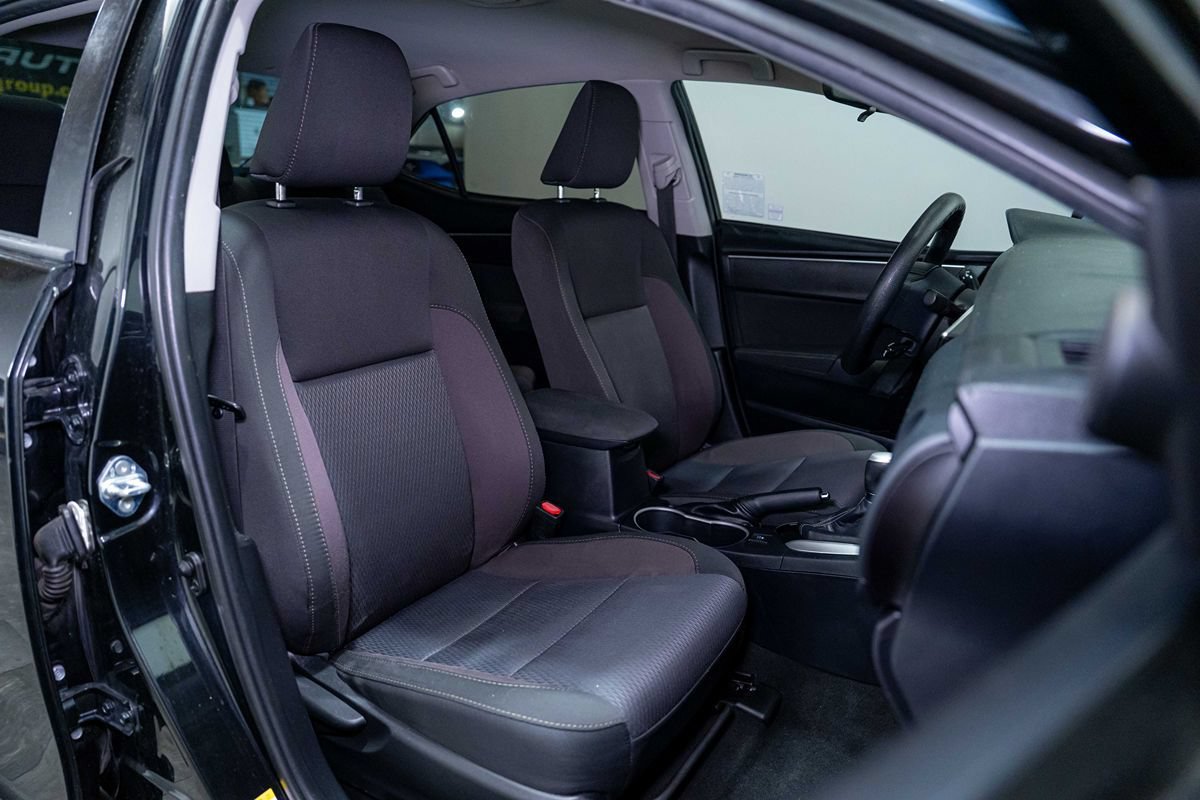 Used 2018 Toyota Corolla LE FWD image 18