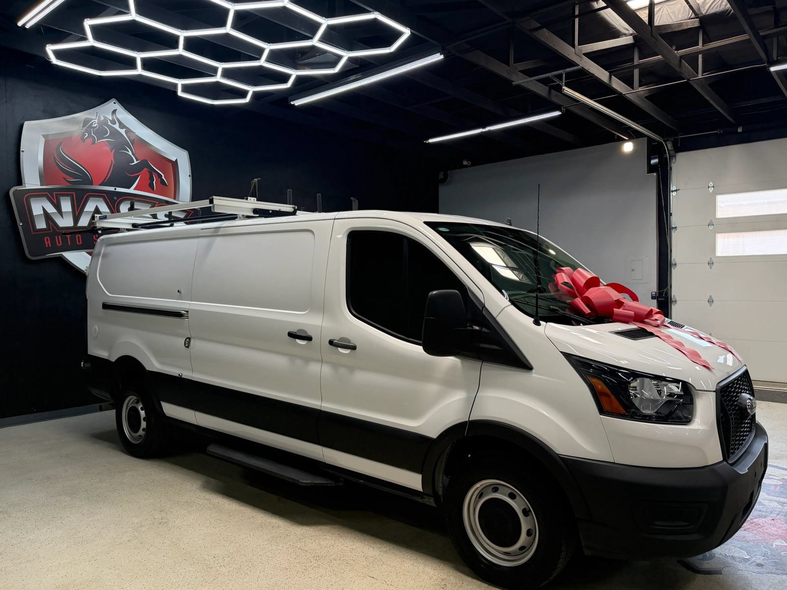 Used 2024 Ford Transit 250 Low Roof w/ Fleet Fuel Economy Package RWD image 9