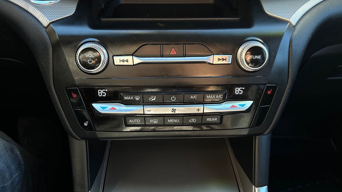 Used 2020 Ford Explorer XLT w/ Equipment Group 202A image 29