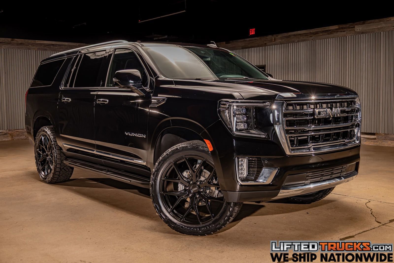 Used 2024 GMC Yukon XL SLT w/ SLT Luxury Package image 1