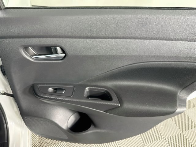 Used 2022 Nissan Versa SV FWD image 20