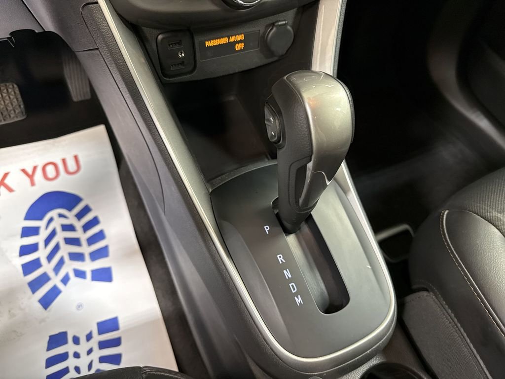 Certified 2022 Chevrolet Trax LT w/ LT Convenience Package image 22