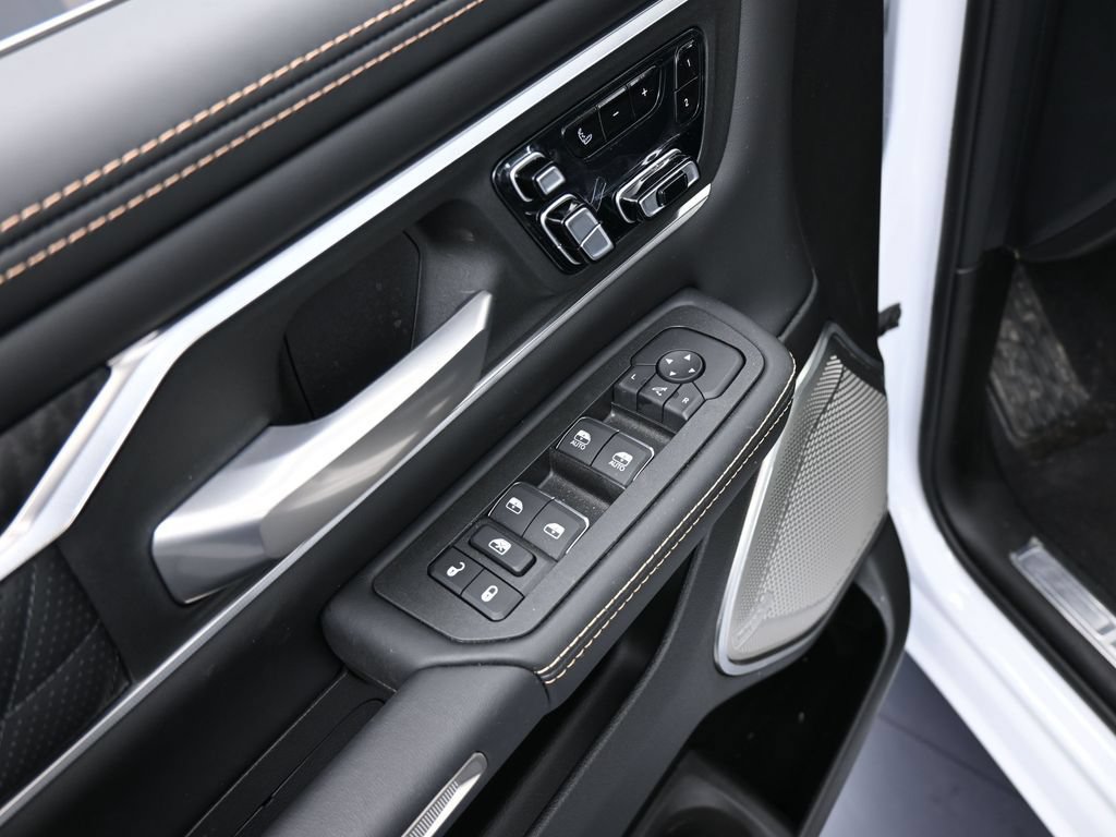 New 2026 RAM 1500 Tungsten AWD/4WD image 14
