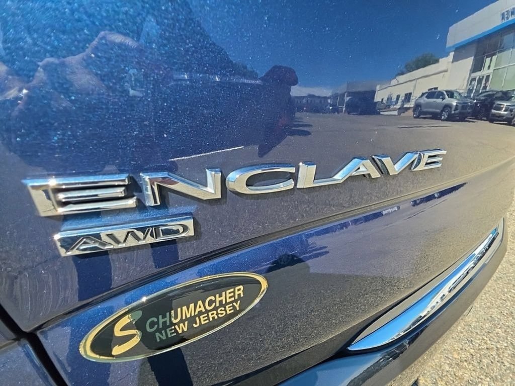 Used 2023 Buick Enclave Essence AWD/4WD image 38