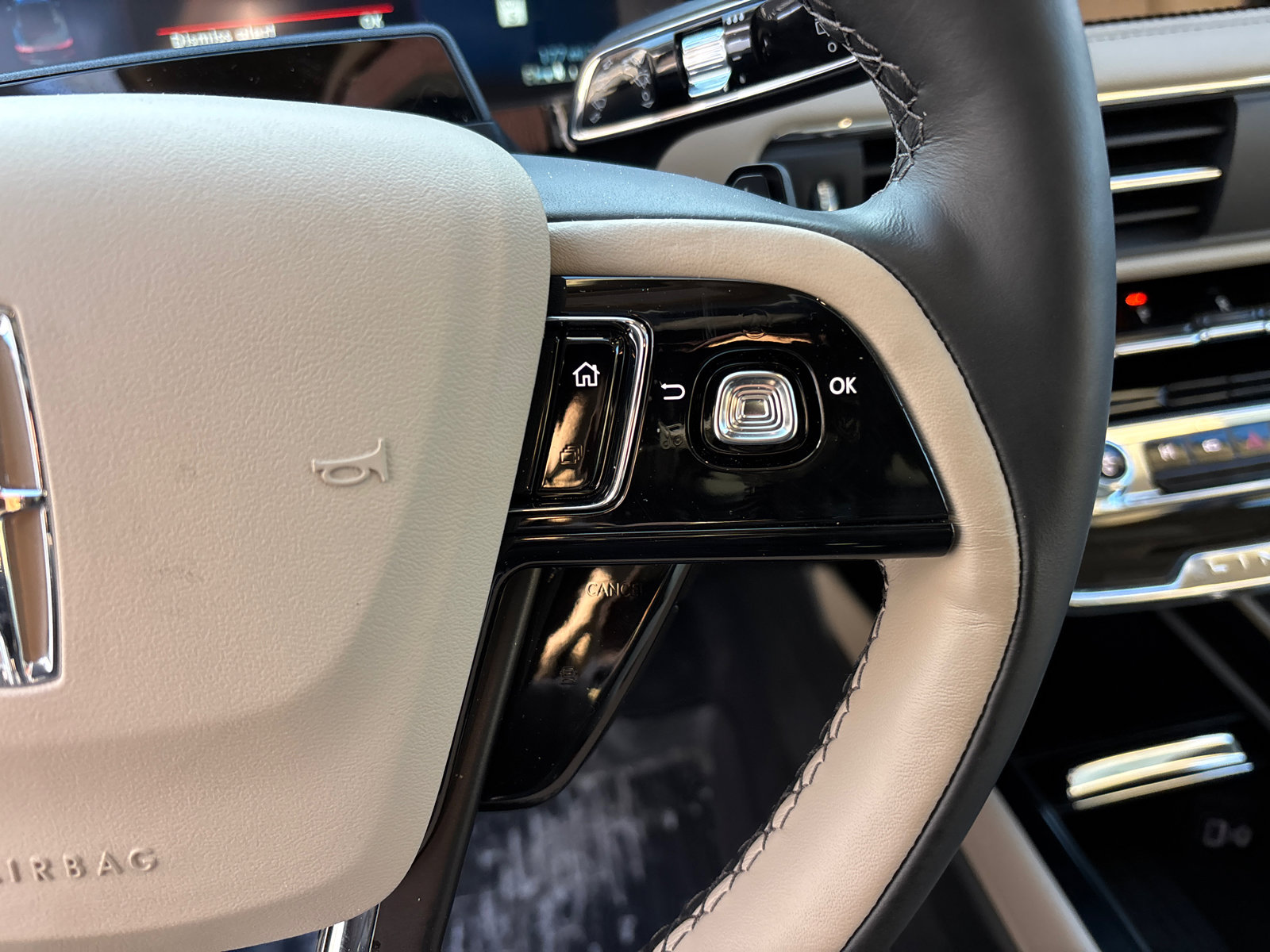 New 2026 Lincoln Corsair Reserve AWD/4WD image 18