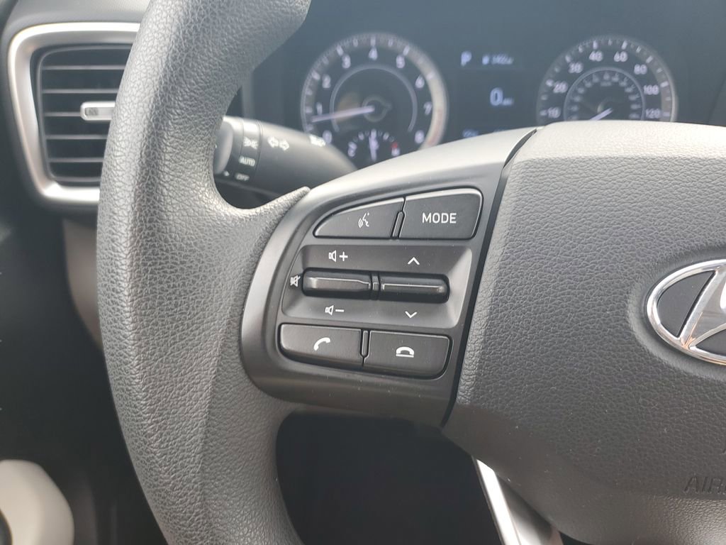 Used 2020 Hyundai Venue SEL FWD image 19