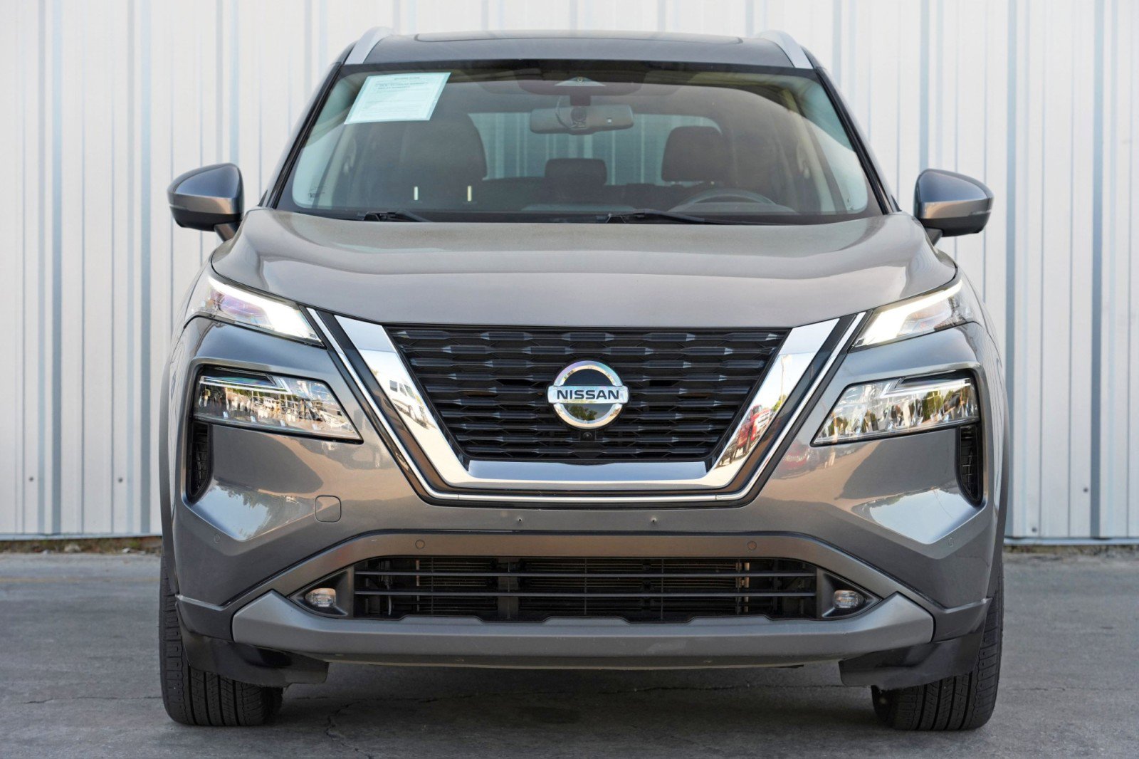 Used 2021 Nissan Rogue SL w/ Premium Package image 6