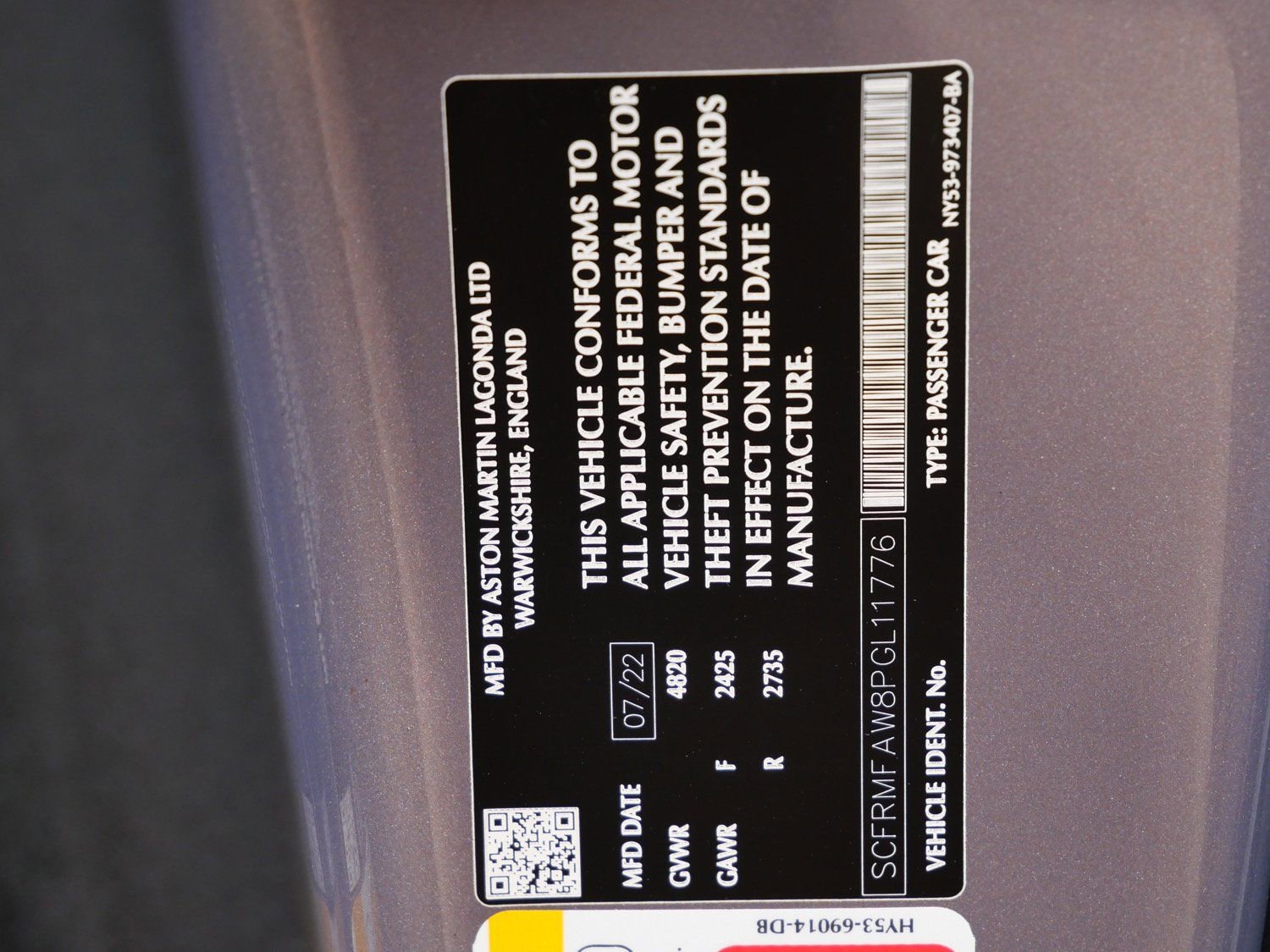 Used 2023 Aston Martin DB11 Coupe image 28