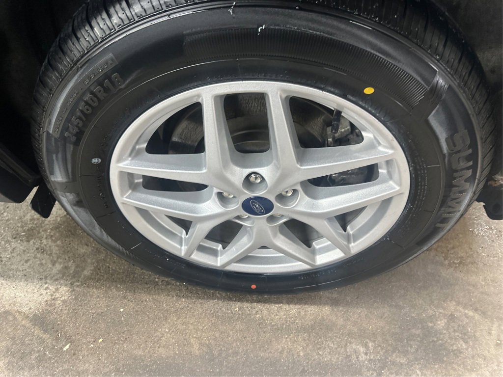 Used 2021 Ford Edge SEL w/ Convenience Package image 18