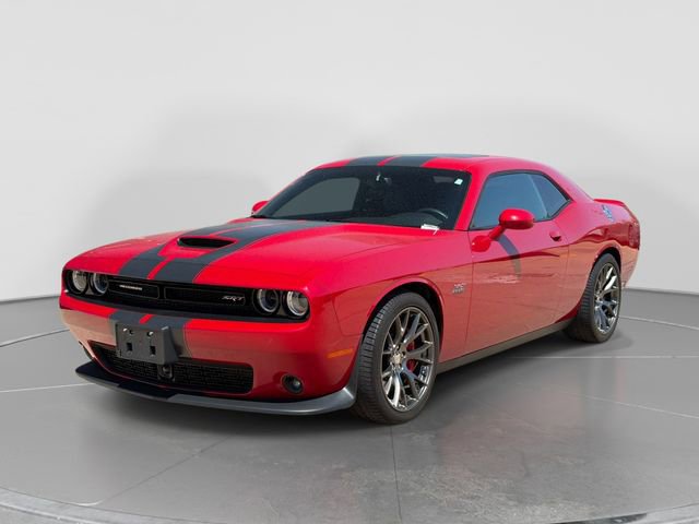 Used 2016 Dodge Challenger SRT w/ Technology Group image 8