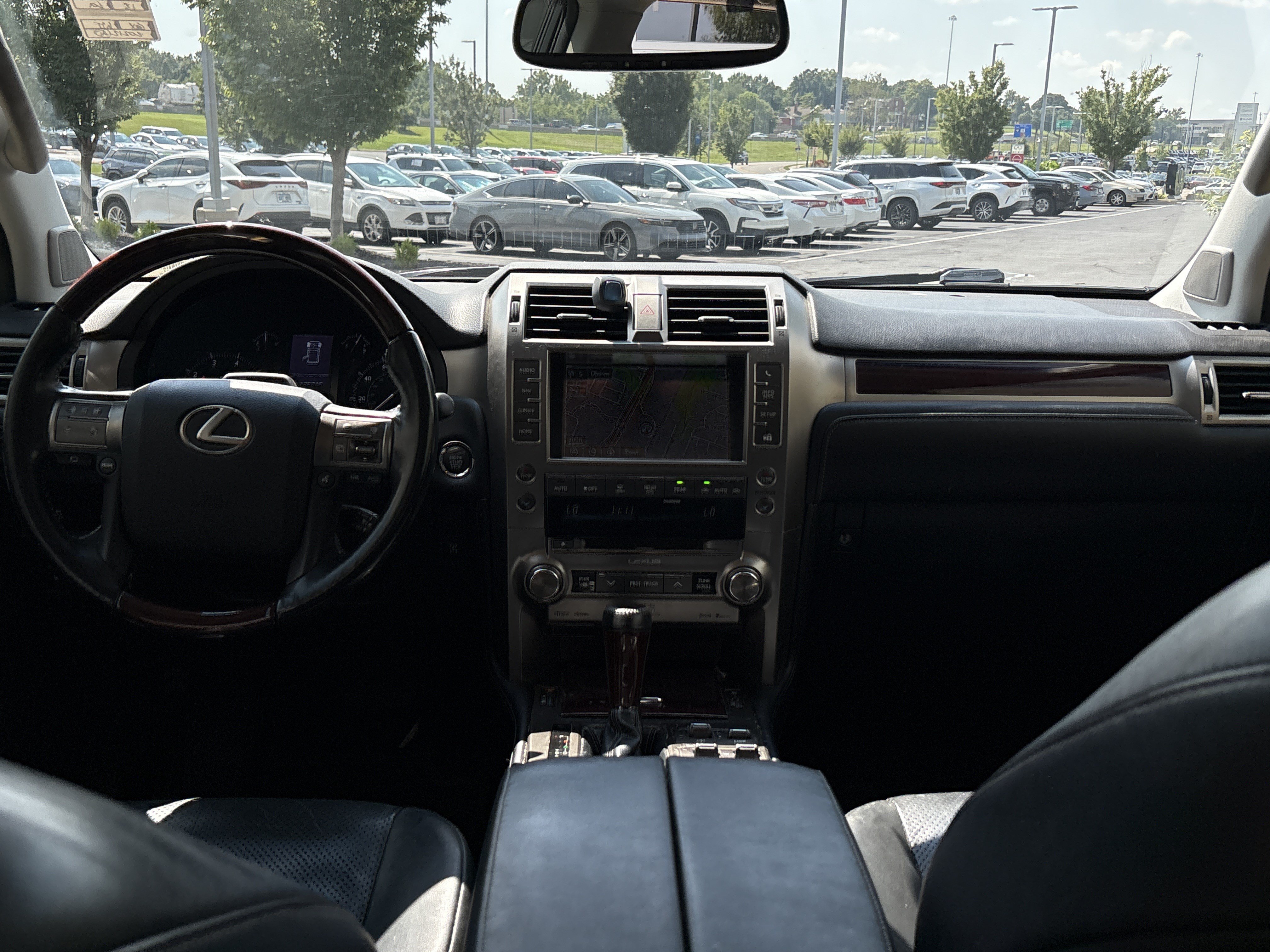 Used 2018 Lexus GX 460 Luxury AWD/4WD image 29
