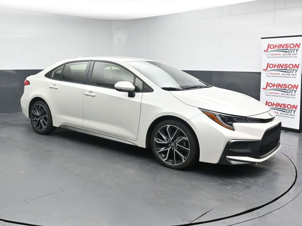 Used 2020 Toyota Corolla SE FWD image 2