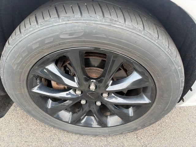 Used 2018 Dodge Durango R/T w/ Technology Group AWD/4WD image 10