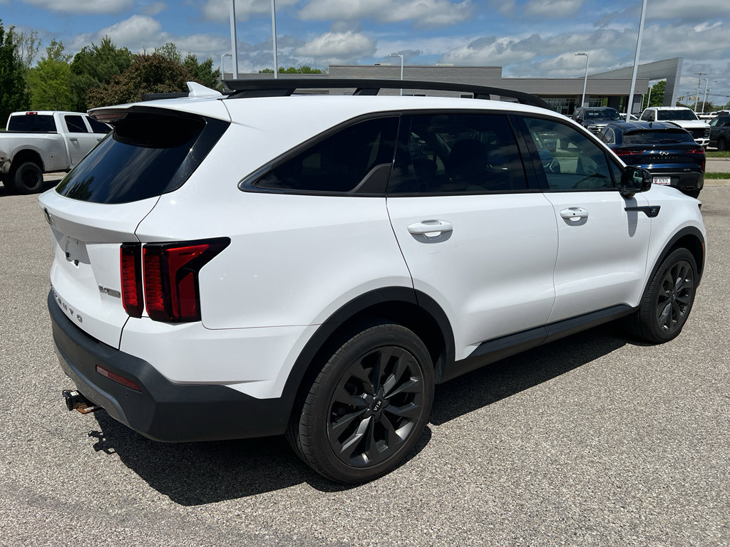 Used 2021 Kia Sorento EX w/ EX AWD X-Line Package image 7