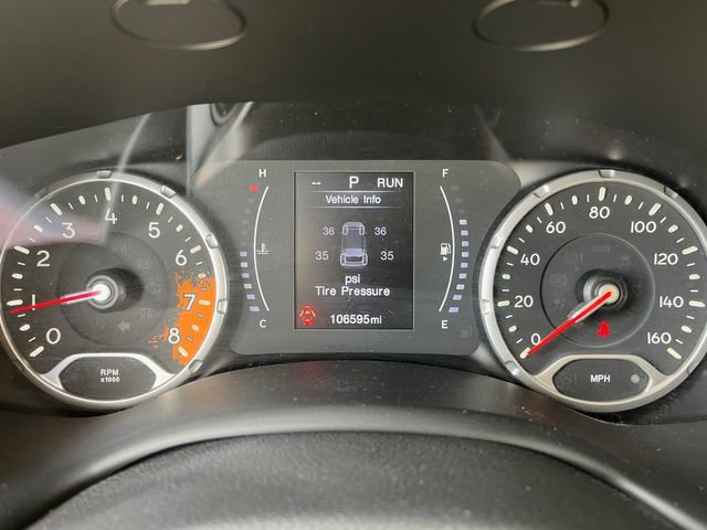 Used 2018 Jeep Renegade Latitude w/ Cold Weather Group image 16