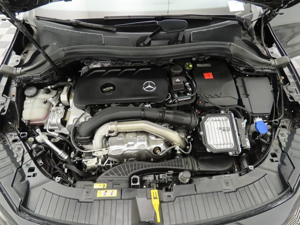 Certified 2025 Mercedes-Benz GLA 250 image 28